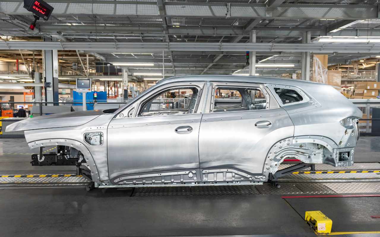 BMW aluminium production